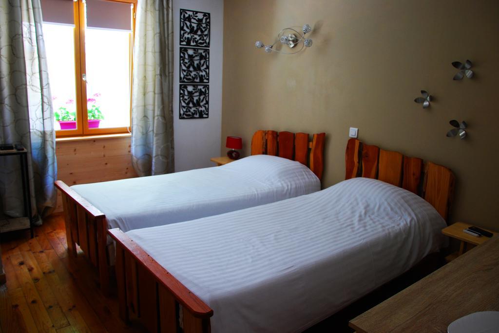 شانا Auberge De Portout المظهر الخارجي الصورة